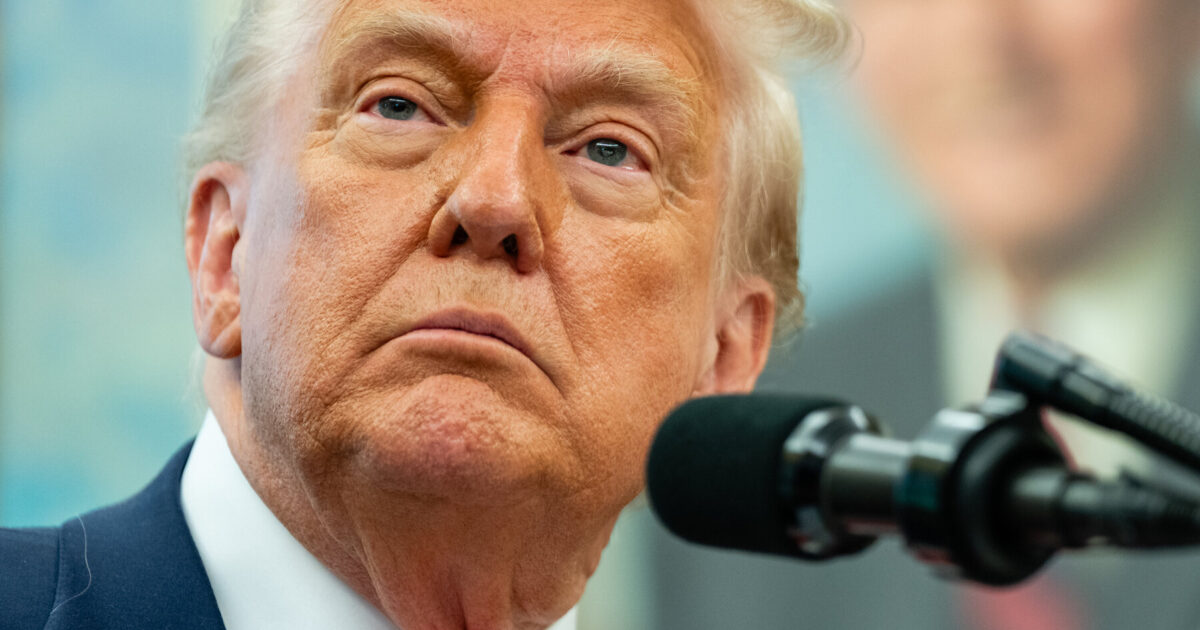 00dc trump ukdeal hqvf mediumSquareAt3X 4