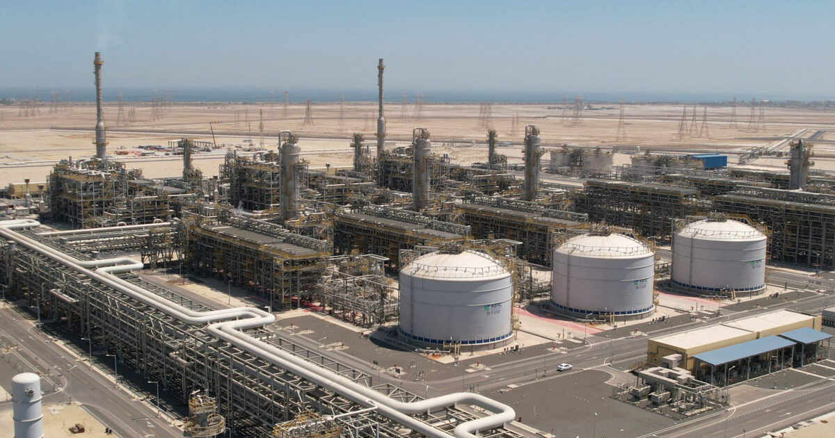 Market Watch: Plus Signals Cautious Approach - Analysis a...